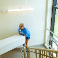 Alumnae volunteer at Move-In